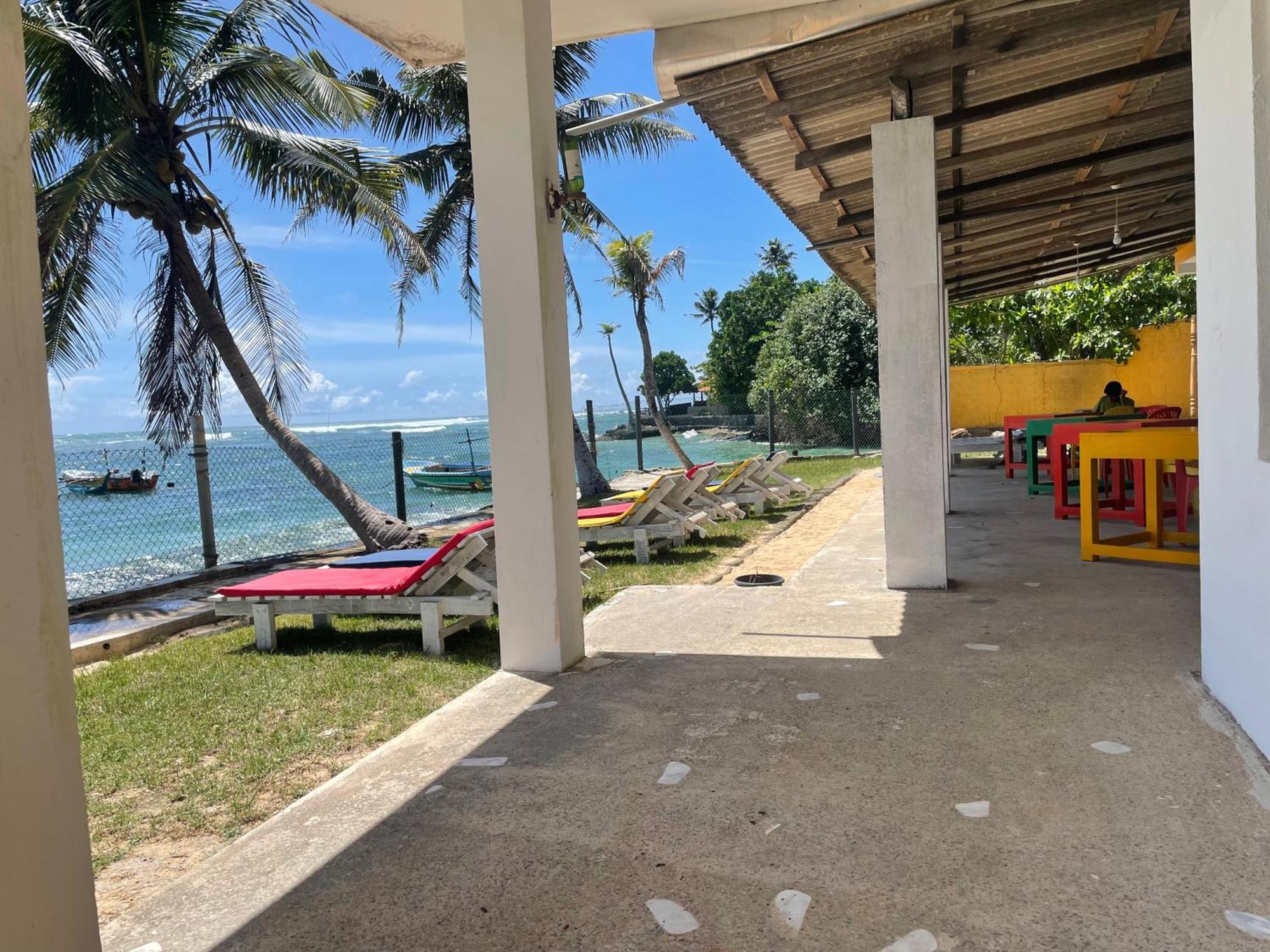Sayuri Beach Hotel ماتارا المظهر الخارجي الصورة